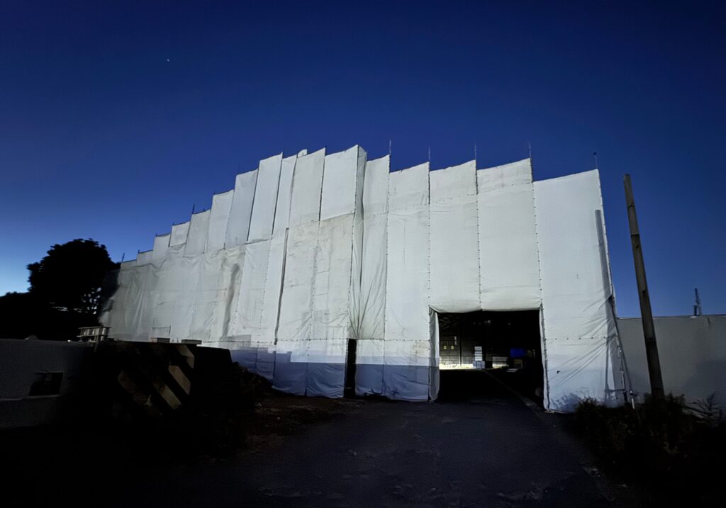 三重県 四日市市 鳶工事 足場工事 改修足場 解体養生足場 吊り足場 新築足場 プラント足場 仮囲い工事 鈴鹿市 桑名市
