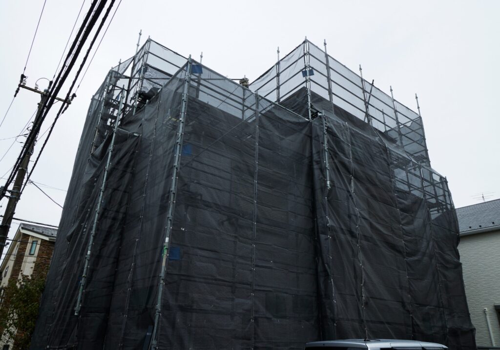 三重県 四日市市 鳶工事 足場工事 改修足場 解体養生足場 吊り足場 新築足場 プラント足場 仮囲い工事 鈴鹿市 桑名市